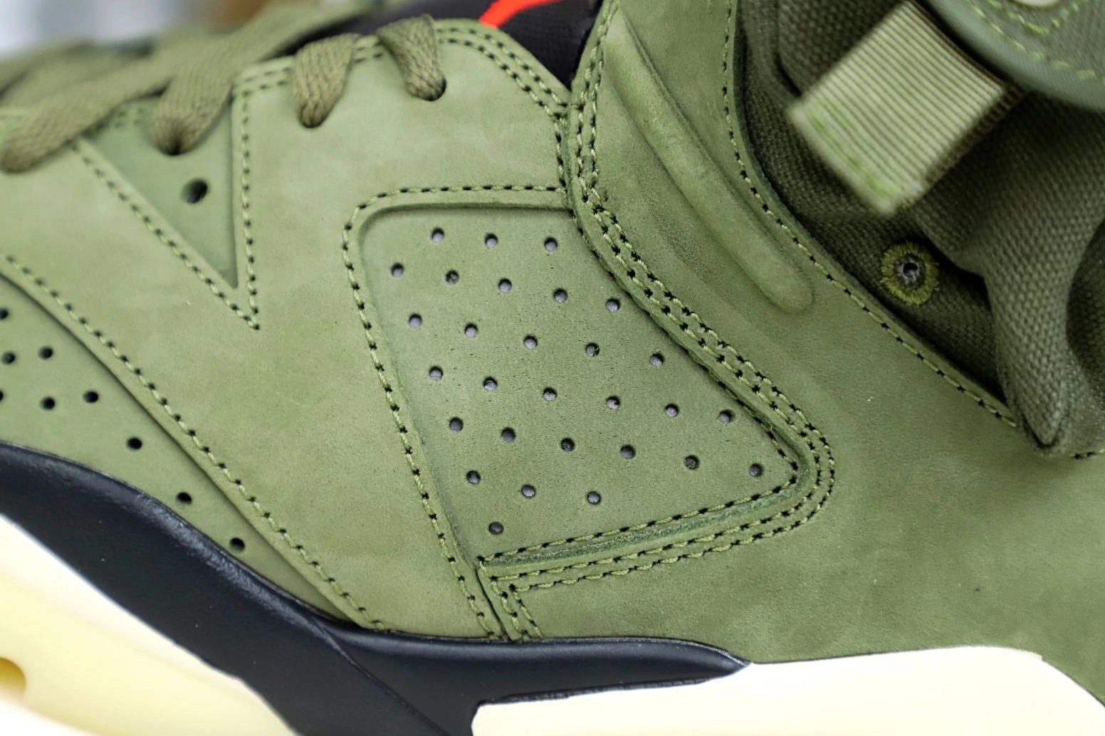 SCOTT X JORDAN TRAVIS 6 'OLIVE' AIR RETRO 1019